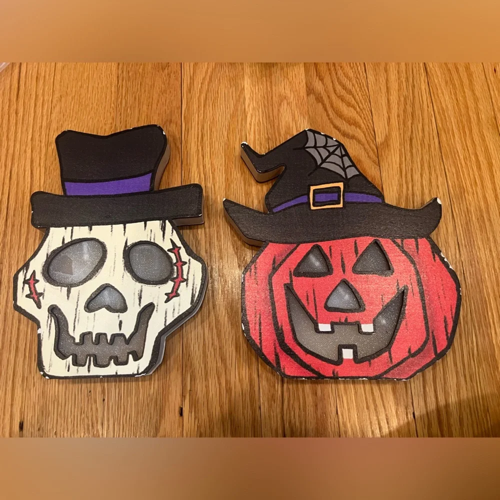 Pumpkin and skull light up decor Halloween